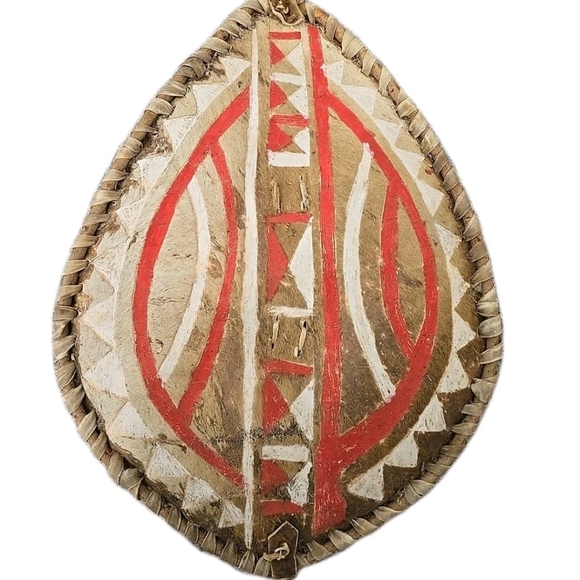 Authentic African Maasai Shield 25 Inches Long x 16 inches Wide Tan Red White - Picture 1 of 12